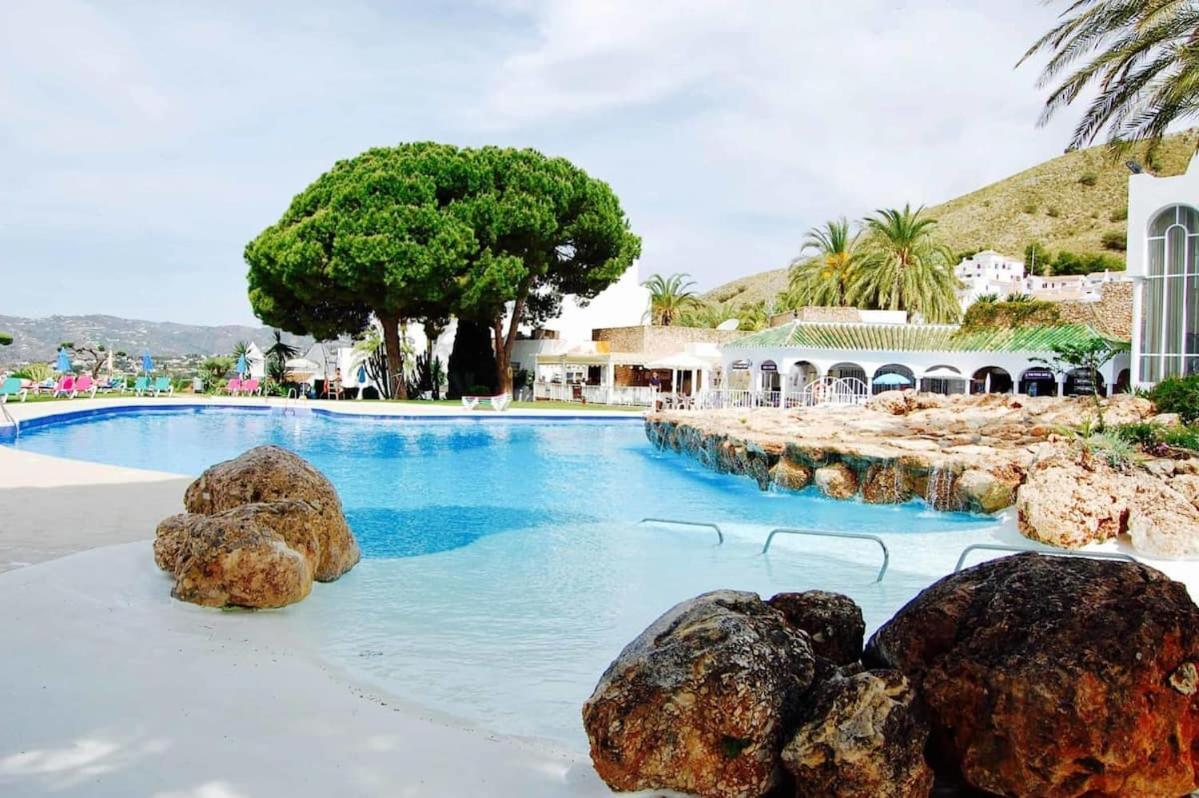 Beautiful Apartment With Amazing Sea View Nerja Exterior foto